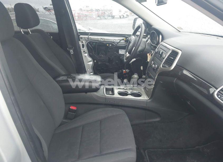 Photo 5 of 2012 Jeep Grand CHEROKEE LAREDO (VIN 1C4RJFAG6CC226260)