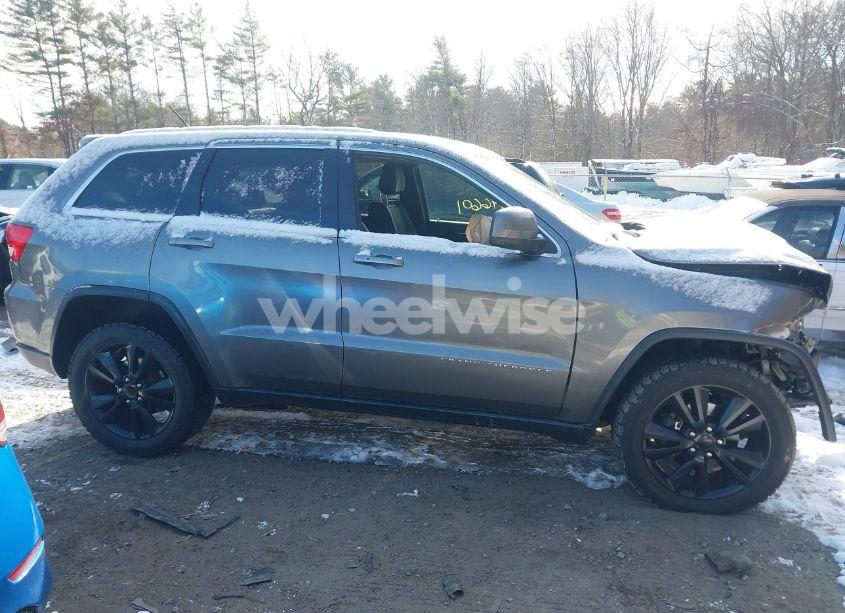 Photo 13 of 2012 Jeep Grand CHEROKEE LAREDO (VIN 1C4RJFAG6CC349668)