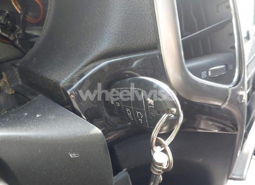 Photo 11 of 2013 Jeep Grand CHEROKEE LAREDO (VIN 1C4RJFAG6DC556465)