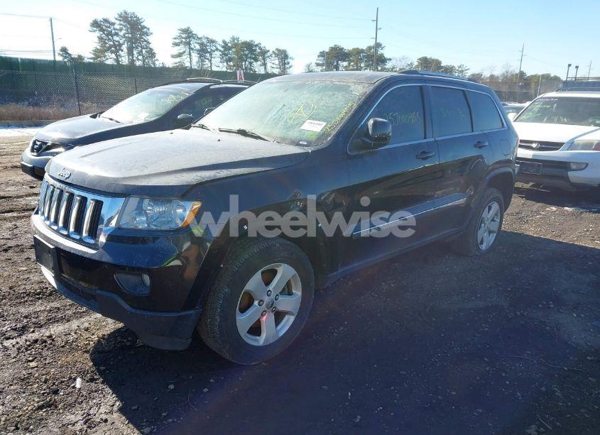 Photo 2 of 2013 Jeep Grand CHEROKEE LAREDO (VIN 1C4RJFAG6DC556465)