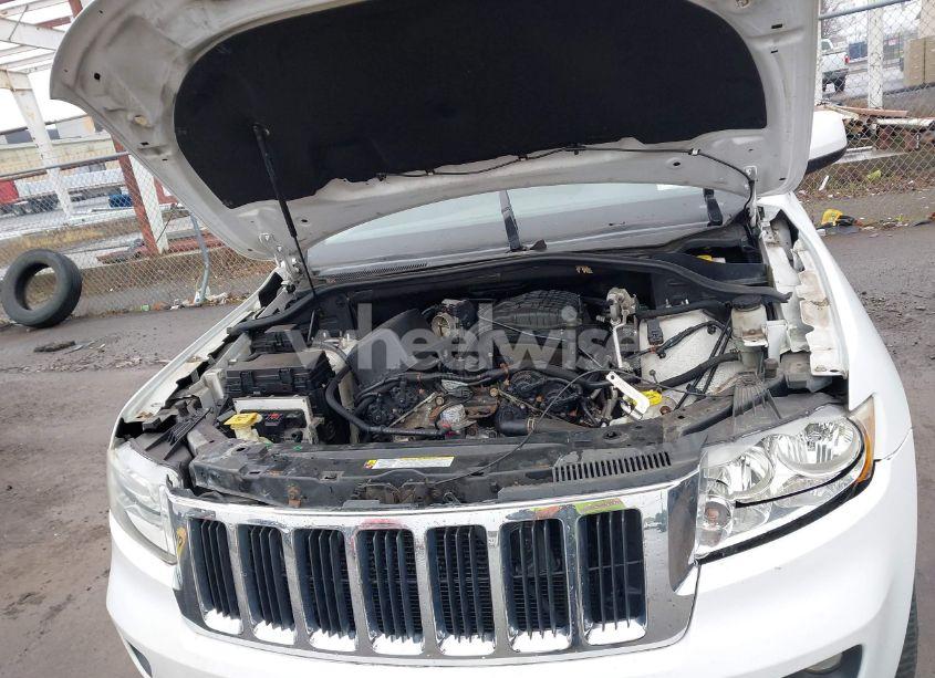 Photo 10 of 2013 Jeep Grand CHEROKEE LAREDO (VIN 1C4RJFAG6DC557163)
