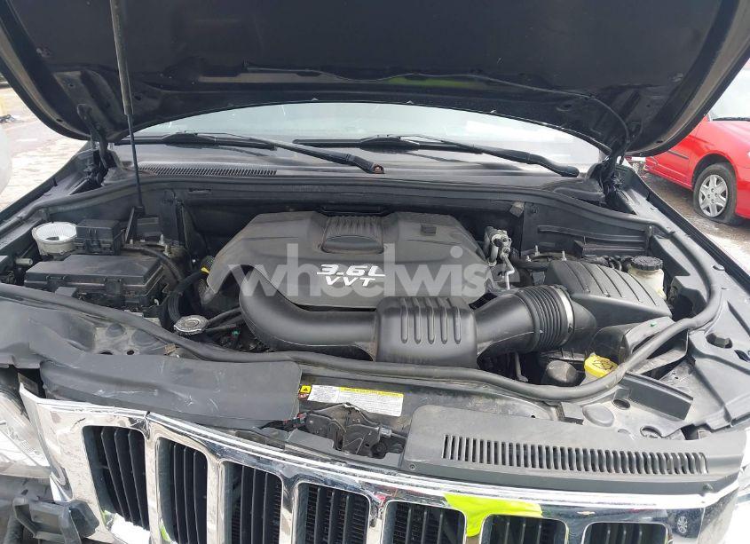 Photo 10 of 2013 Jeep Grand CHEROKEE LAREDO (VIN 1C4RJFAG6DC581365)