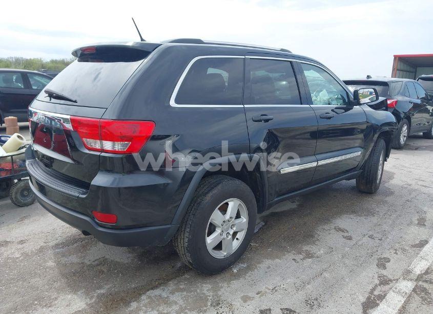 Photo 4 of 2013 Jeep Grand CHEROKEE LAREDO (VIN 1C4RJFAG6DC581365)