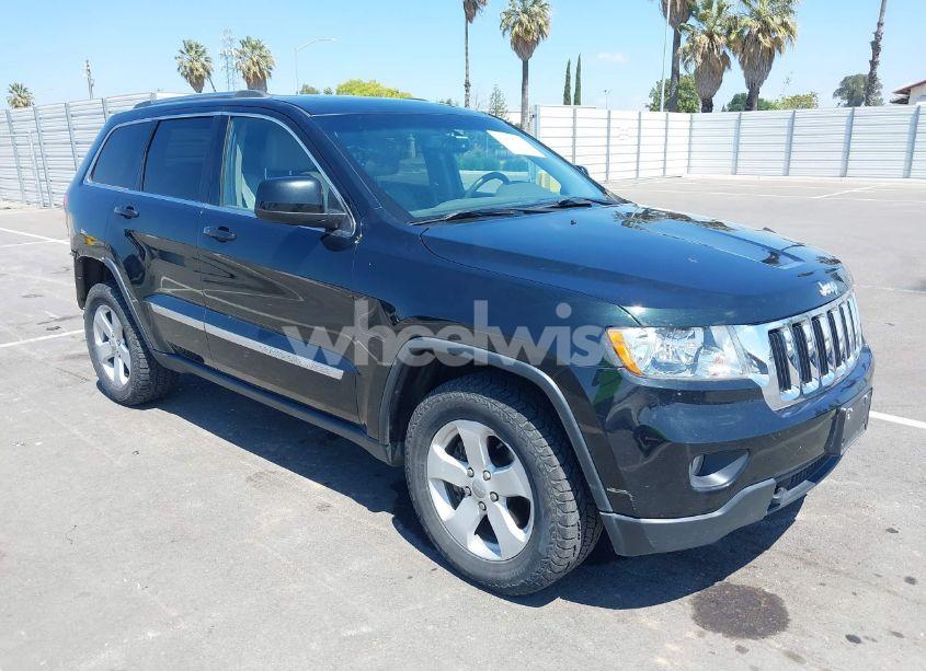 2013 Jeep Grand CHEROKEE LAREDO (VIN 1C4RJFAG6DC609925) main photo