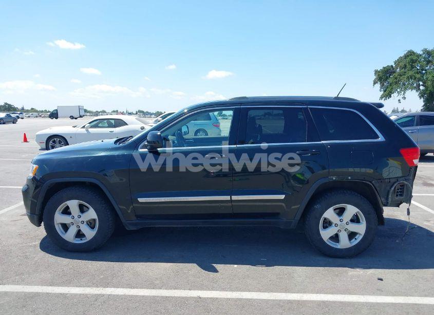 Photo 15 of 2013 Jeep Grand CHEROKEE LAREDO (VIN 1C4RJFAG6DC609925)