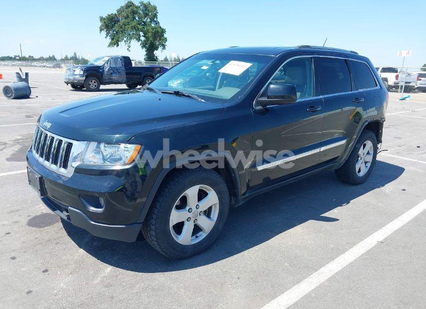 Photo 2 of 2013 Jeep Grand CHEROKEE LAREDO (VIN 1C4RJFAG6DC609925)