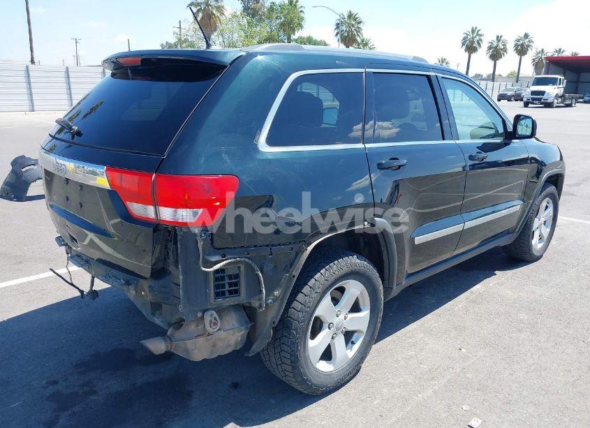 Photo 4 of 2013 Jeep Grand CHEROKEE LAREDO (VIN 1C4RJFAG6DC609925)