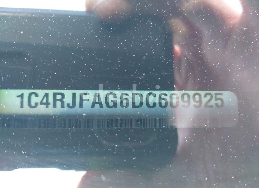 Photo 9 of 2013 Jeep Grand CHEROKEE LAREDO (VIN 1C4RJFAG6DC609925)