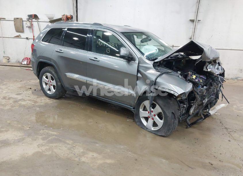 2013 Jeep Grand CHEROKEE LAREDO (VIN 1C4RJFAG6DC611920) main photo
