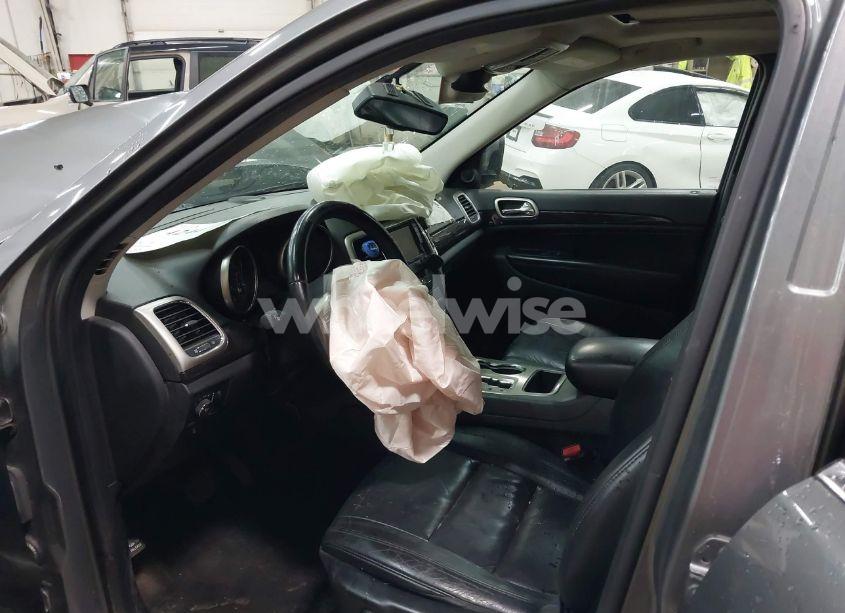 Photo 5 of 2013 Jeep Grand CHEROKEE LAREDO (VIN 1C4RJFAG6DC611920)