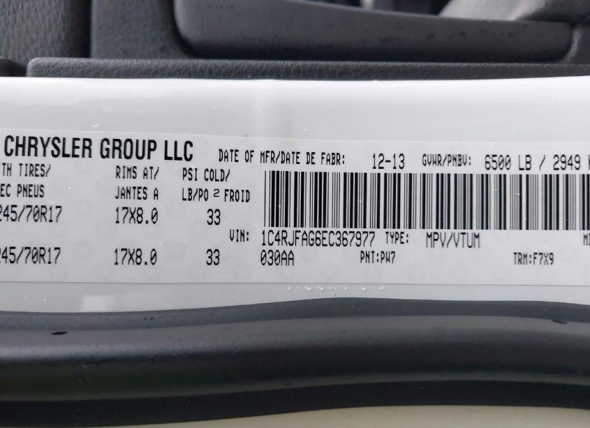 Photo 9 of 2014 Jeep Grand CHEROKEE LAREDO (VIN 1C4RJFAG6EC367977)