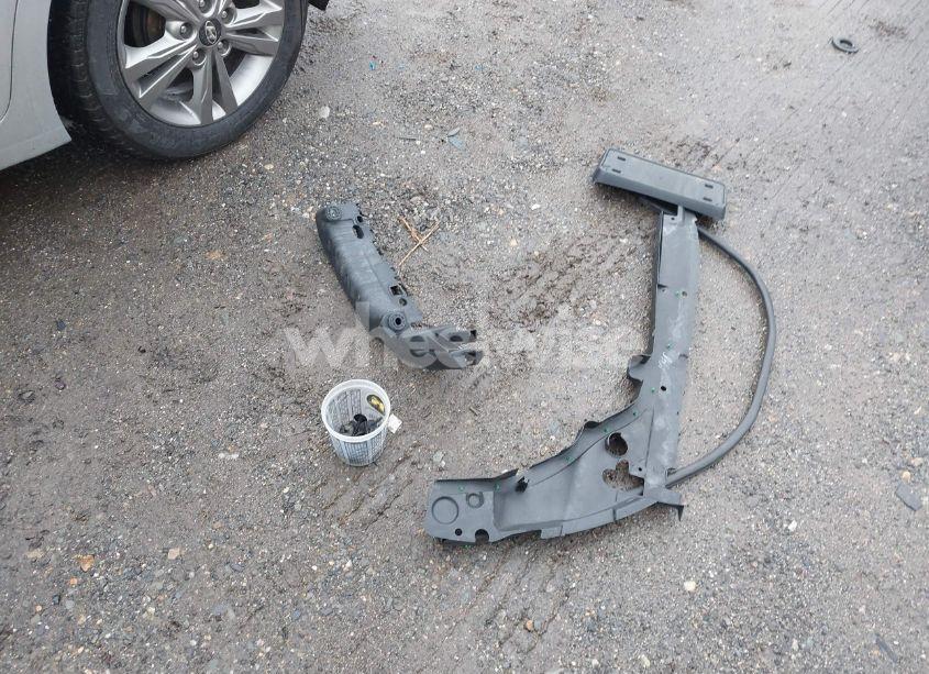 Photo 12 of 2014 Jeep Grand CHEROKEE LAREDO (VIN 1C4RJFAG6EC421665)