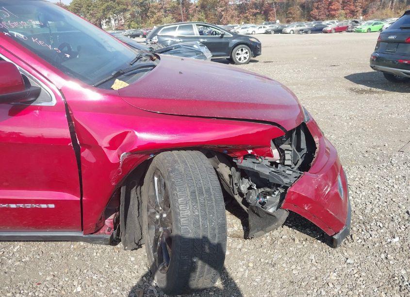 Photo 6 of 2015 Jeep Grand CHEROKEE LAREDO (VIN 1C4RJFAG6FC675703)