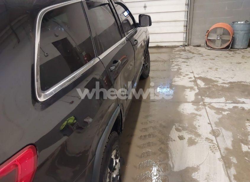 Photo 18 of 2015 Jeep Grand CHEROKEE LAREDO (VIN 1C4RJFAG6FC905823)
