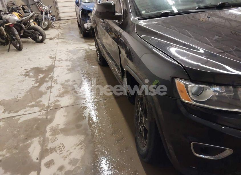 Photo 19 of 2015 Jeep Grand CHEROKEE LAREDO (VIN 1C4RJFAG6FC905823)