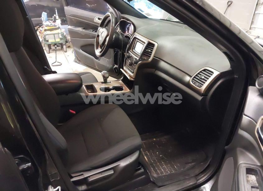 Photo 5 of 2015 Jeep Grand CHEROKEE LAREDO (VIN 1C4RJFAG6FC905823)