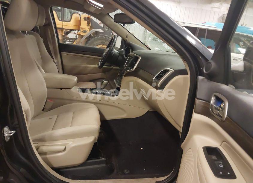 Photo 5 of 2016 Jeep Grand CHEROKEE LAREDO (VIN 1C4RJFAG6GC313257)