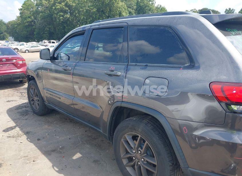 Photo 14 of 2016 Jeep Grand CHEROKEE 75TH ANNIVERSARY (VIN 1C4RJFAG6GC359865)