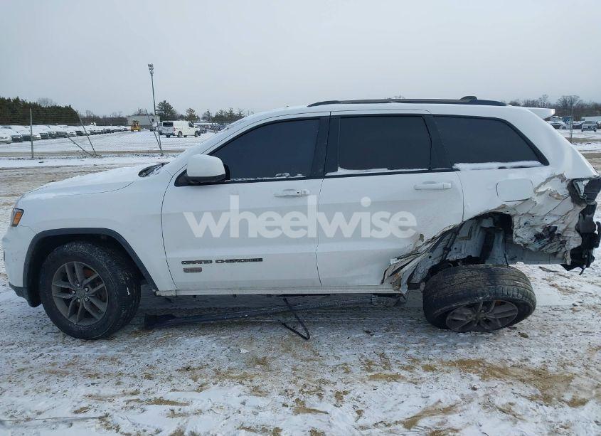 Photo 14 of 2017 Jeep Grand CHEROKEE 75TH ANNIVERSARY EDITION 4X4 (VIN 1C4RJFAG6HC662582)