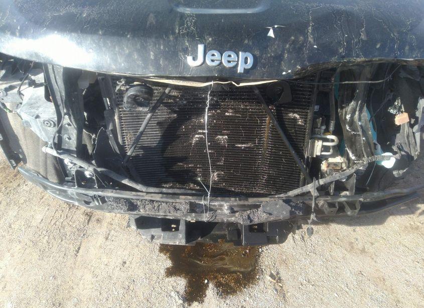 Photo 6 of 2017 Jeep Grand CHEROKEE LAREDO 4X4 (VIN 1C4RJFAG6HC706533)