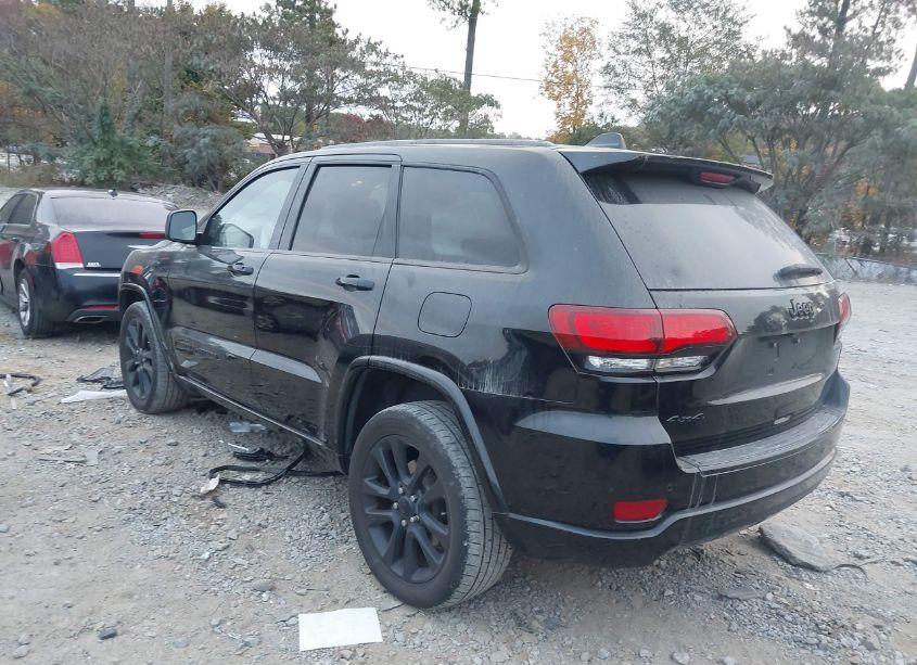 Photo 3 of 2018 Jeep Grand CHEROKEE ALTITUDE 4X4 (VIN 1C4RJFAG6JC102972)