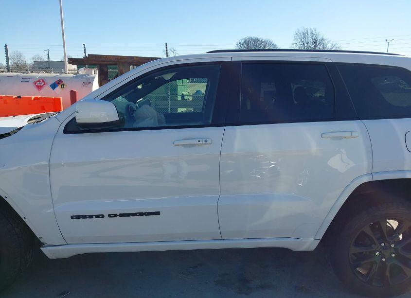 Photo 14 of 2018 Jeep Grand CHEROKEE ALTITUDE 4X4 (VIN 1C4RJFAG6JC178966)