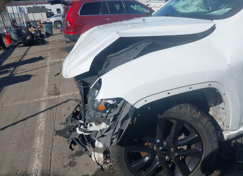 Photo 18 of 2018 Jeep Grand CHEROKEE ALTITUDE 4X4 (VIN 1C4RJFAG6JC178966)