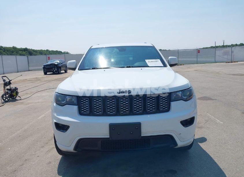 Photo 12 of 2018 Jeep Grand CHEROKEE ALTITUDE 4X4 (VIN 1C4RJFAG6JC211805)