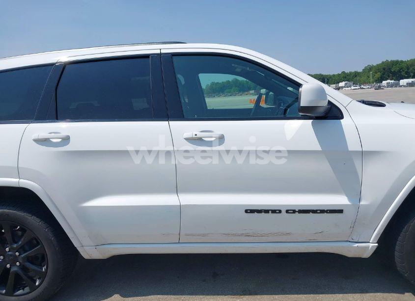 Photo 13 of 2018 Jeep Grand CHEROKEE ALTITUDE 4X4 (VIN 1C4RJFAG6JC211805)