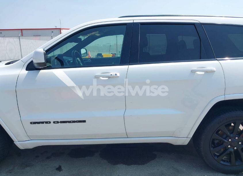 Photo 14 of 2018 Jeep Grand CHEROKEE ALTITUDE 4X4 (VIN 1C4RJFAG6JC211805)