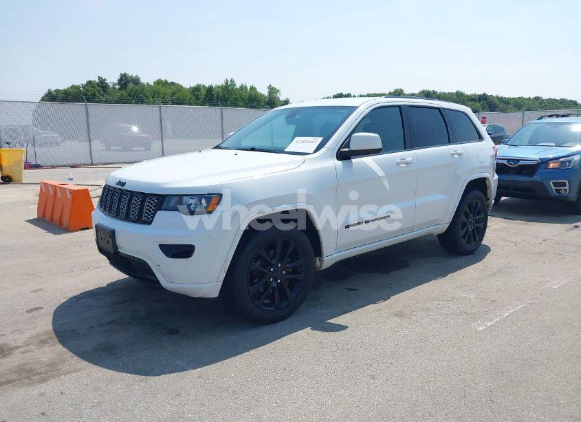 Photo 2 of 2018 Jeep Grand CHEROKEE ALTITUDE 4X4 (VIN 1C4RJFAG6JC211805)