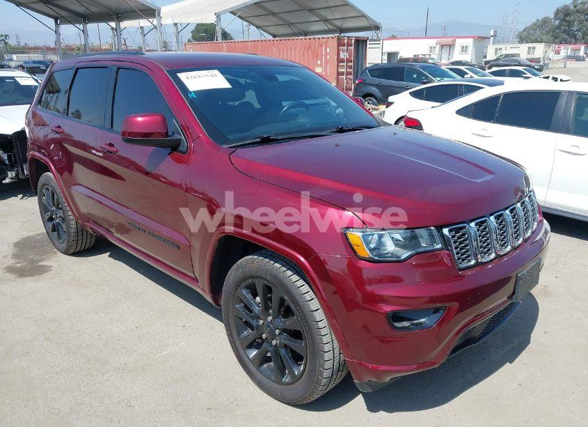 2018 Jeep Grand CHEROKEE ALTITUDE 4X4 (VIN 1C4RJFAG6JC303190) main photo