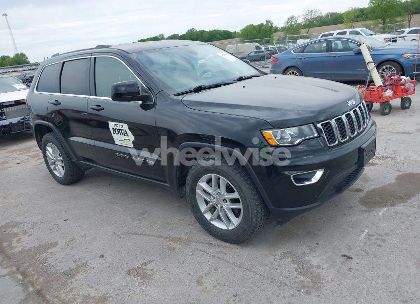 2018 Jeep Grand CHEROKEE LAREDO E 4X4 (VIN 1C4RJFAG6JC335606) main photo