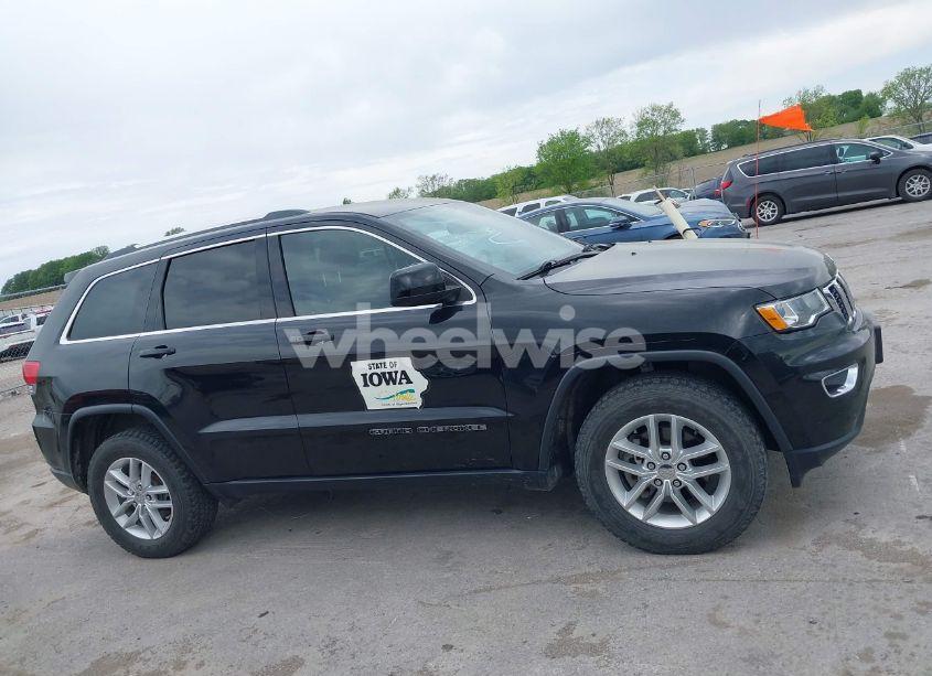 Photo 13 of 2018 Jeep Grand CHEROKEE LAREDO E 4X4 (VIN 1C4RJFAG6JC335606)