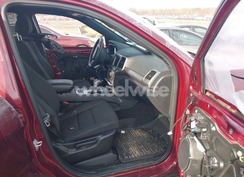 Photo 5 of 2018 Jeep Grand CHEROKEE LAREDO E 4X4 (VIN 1C4RJFAG6JC478829)