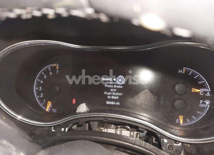 Photo 7 of 2018 Jeep Grand CHEROKEE ALTITUDE 4X4 (VIN 1C4RJFAG6JC500697)