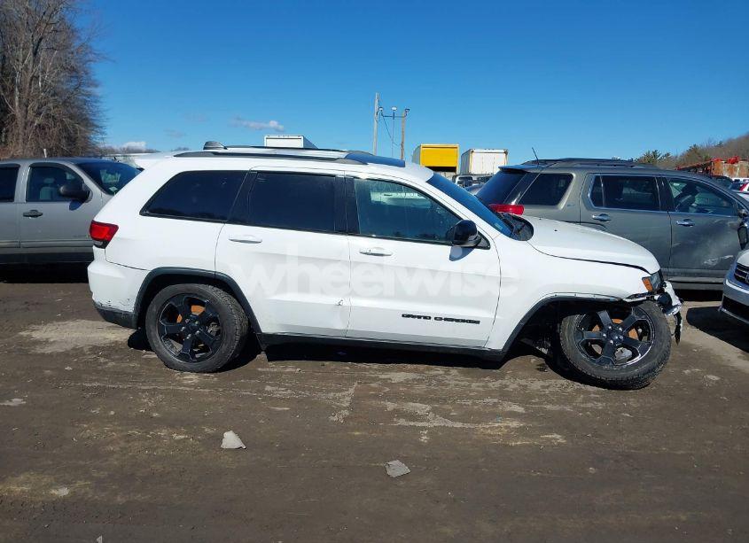 Photo 13 of 2019 Jeep Grand CHEROKEE UPLAND 4X4 (VIN 1C4RJFAG6KC641920)
