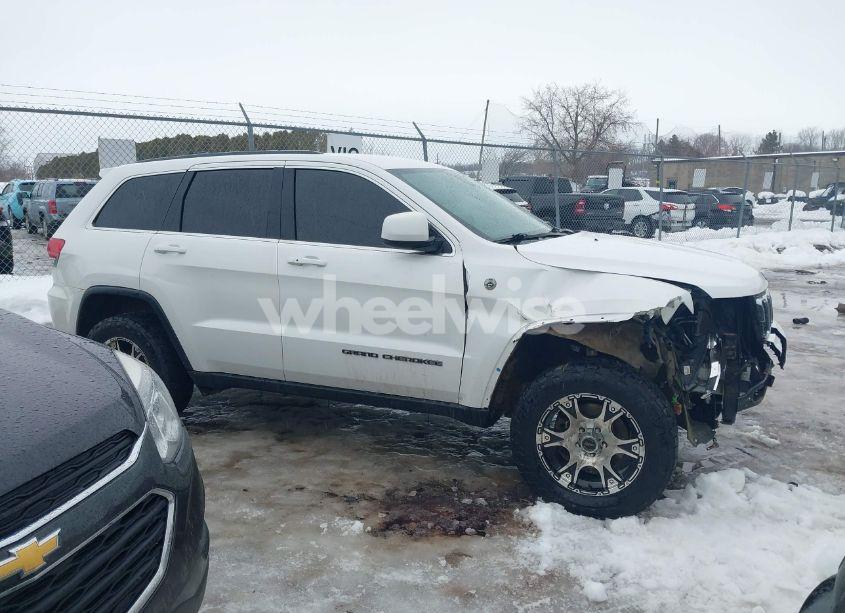 Photo 14 of 2019 Jeep Grand CHEROKEE LAREDO 4X4 (VIN 1C4RJFAG6KC735053)