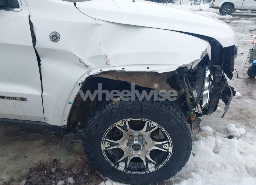 Photo 6 of 2019 Jeep Grand CHEROKEE LAREDO 4X4 (VIN 1C4RJFAG6KC735053)