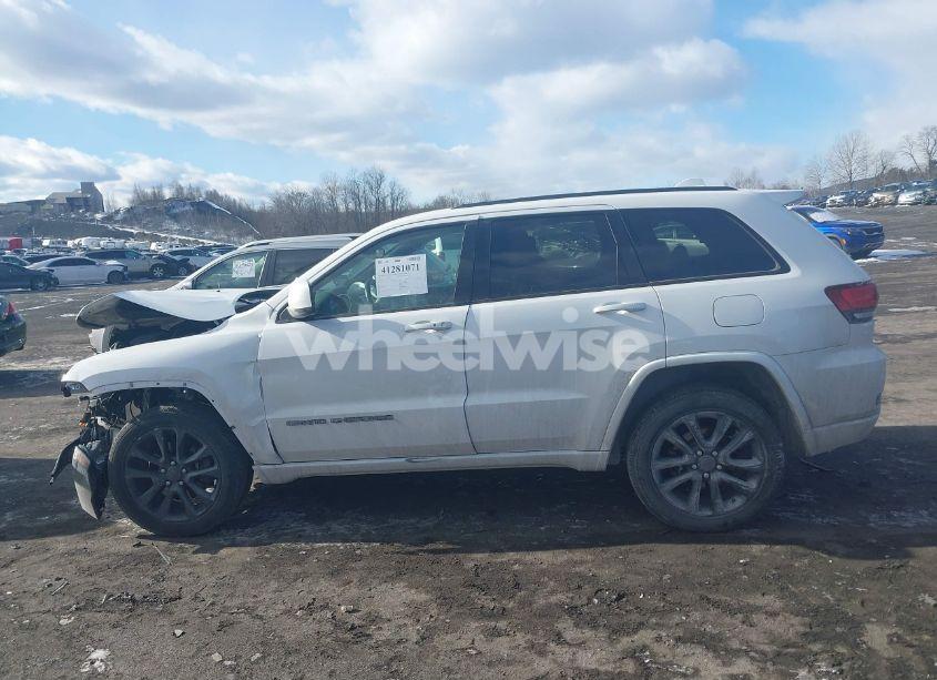Photo 14 of 2021 Jeep Grand CHEROKEE LAREDO X 4X4 (VIN 1C4RJFAG6MC542212)