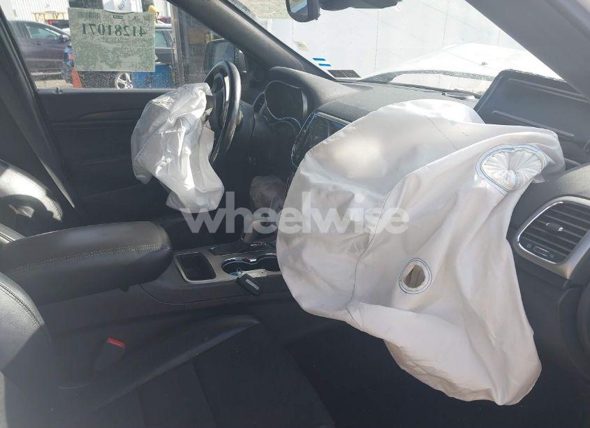 Photo 5 of 2021 Jeep Grand CHEROKEE LAREDO X 4X4 (VIN 1C4RJFAG6MC542212)