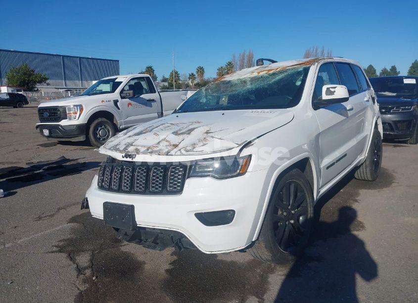 Photo 2 of 2021 Jeep Grand CHEROKEE LAREDO X 4X4 (VIN 1C4RJFAG6MC562086)