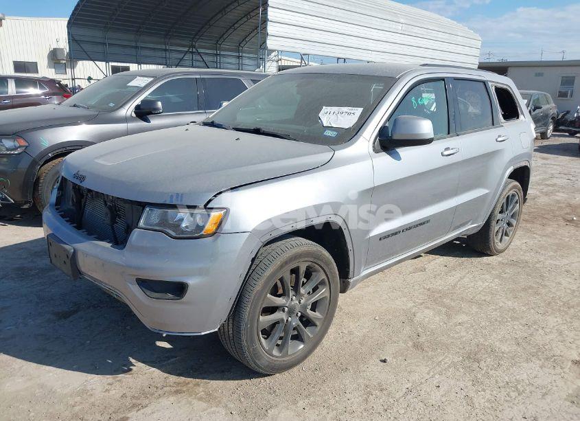 Photo 2 of 2021 Jeep Grand CHEROKEE LAREDO X 4X4 (VIN 1C4RJFAG6MC769674)