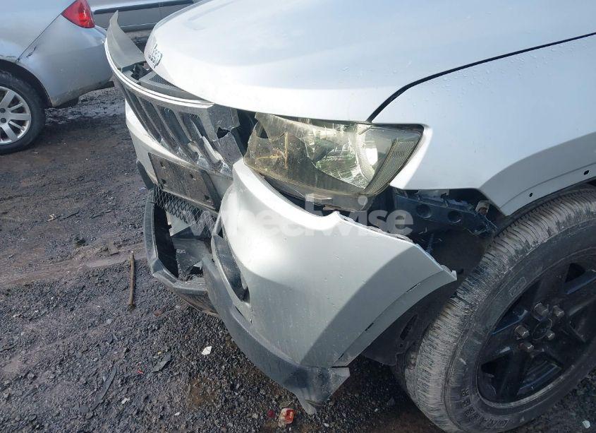 Photo 6 of 2012 Jeep Grand CHEROKEE LAREDO (VIN 1C4RJFAG7CC135143)