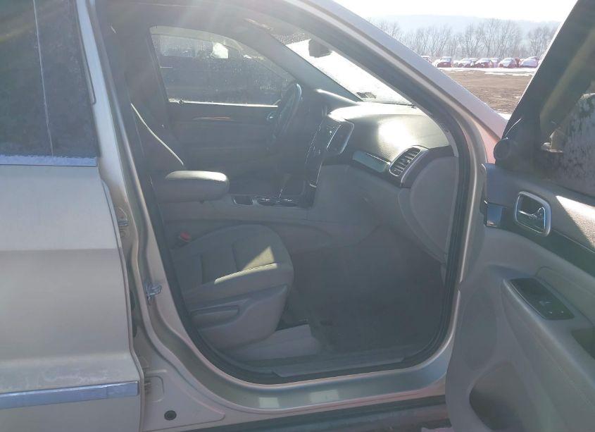 Photo 5 of 2012 Jeep Grand CHEROKEE LAREDO (VIN 1C4RJFAG7CC149169)