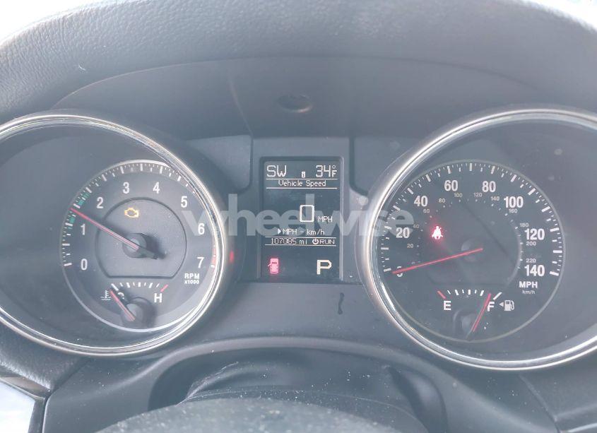 Photo 7 of 2012 Jeep Grand CHEROKEE LAREDO (VIN 1C4RJFAG7CC219883)