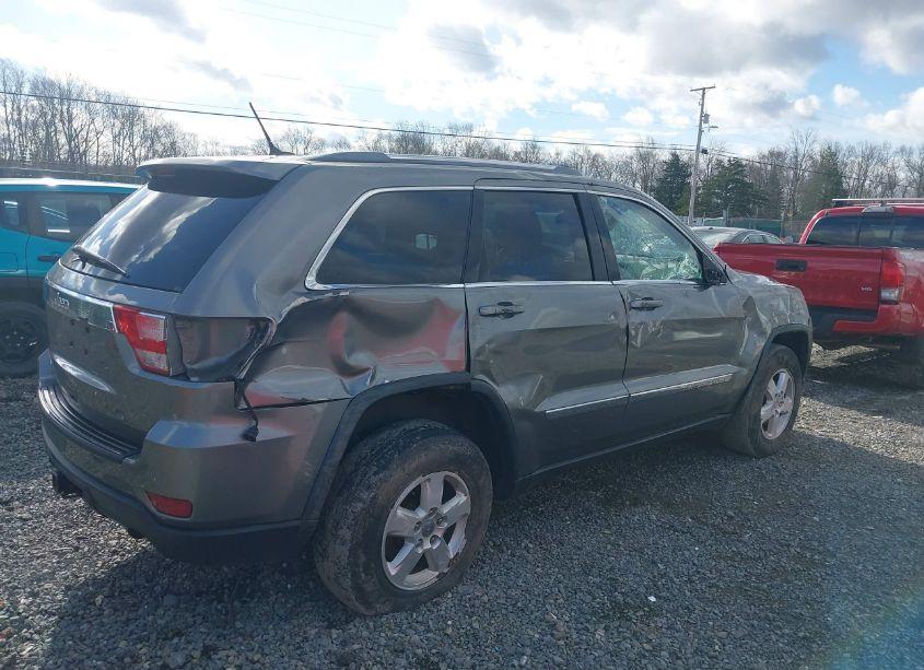 Photo 4 of 2013 Jeep Grand CHEROKEE LAREDO (VIN 1C4RJFAG7DC536774)