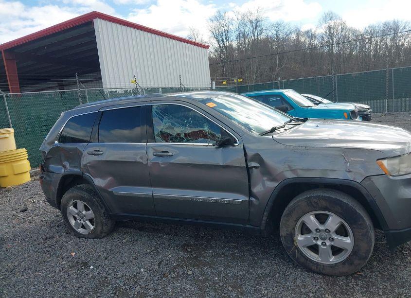 Photo 6 of 2013 Jeep Grand CHEROKEE LAREDO (VIN 1C4RJFAG7DC536774)