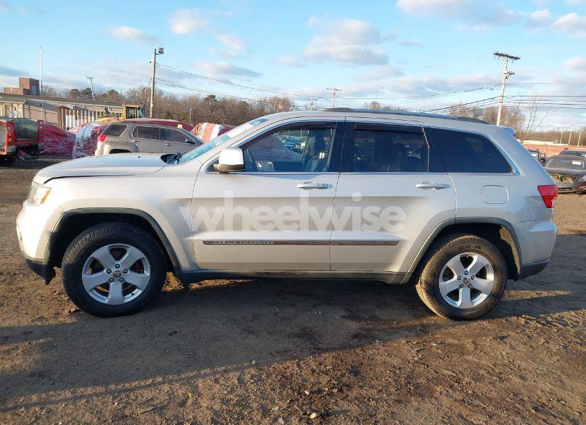 Photo 14 of 2013 Jeep Grand CHEROKEE LAREDO (VIN 1C4RJFAG7DC549265)