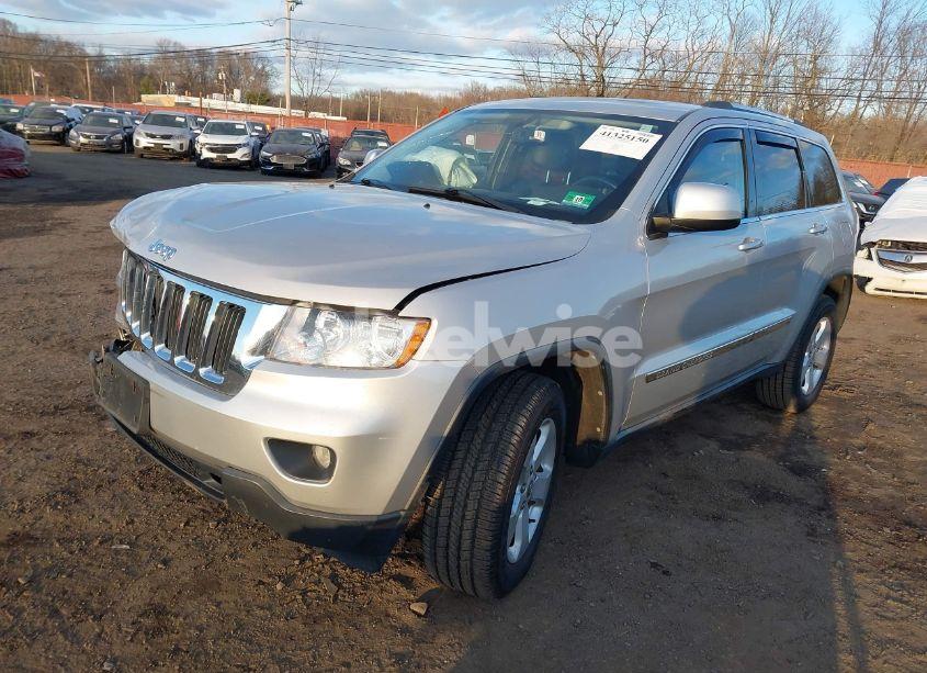 Photo 2 of 2013 Jeep Grand CHEROKEE LAREDO (VIN 1C4RJFAG7DC549265)
